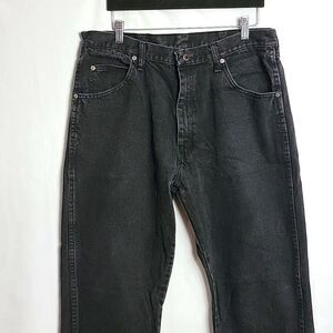 WRANGLER.. black jeans..